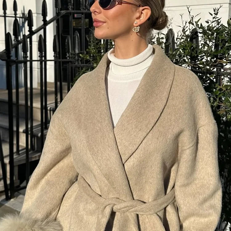 Bionda - Cappotto Elegante in Pelliccia