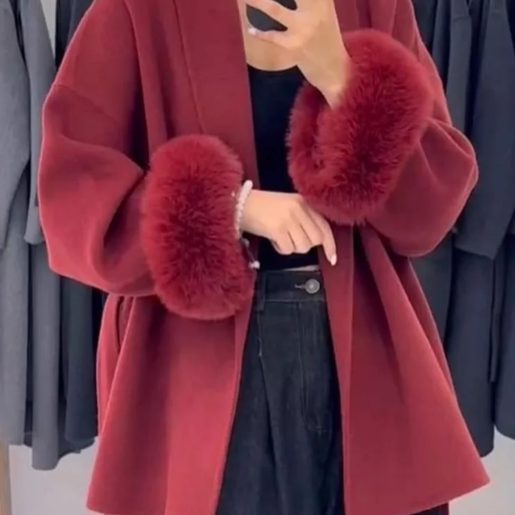 Bionda - Cappotto Elegante in Pelliccia